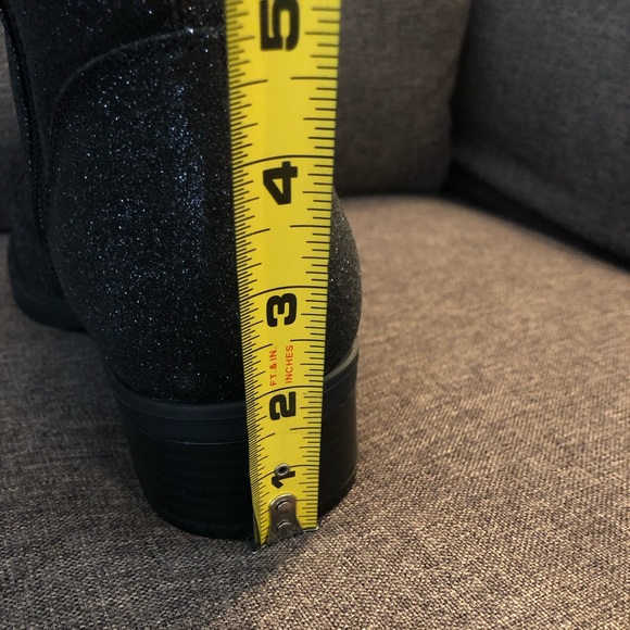 NIB G by Guess Black Sparkly Texture Boots 10 - Picture 10 of 11